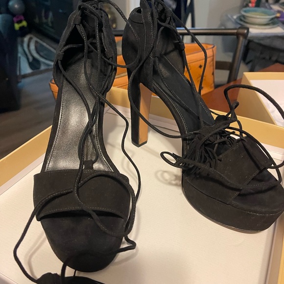 2 pairs of MK shoes - Picture 2 of 2